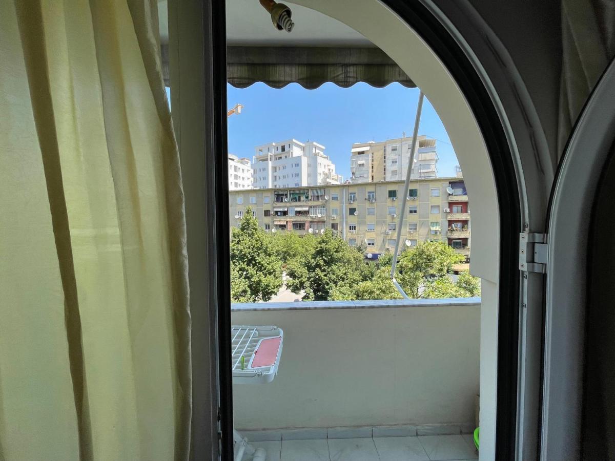 Tirana Flora Center Apartment Екстериор снимка